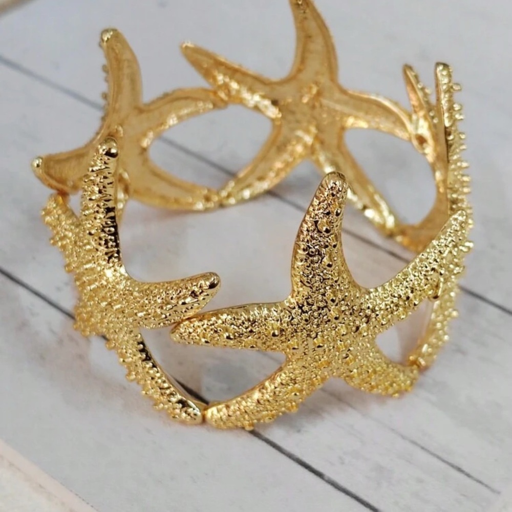 NWT BOHEMIAN SHIMMERY GOLD BIG STAR FISH BRACELET BANGLE BEACH JEWELRY